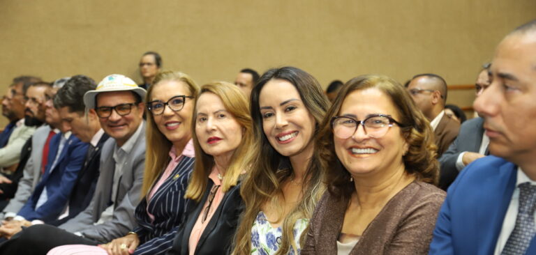 Diretores da UPB celebram homenagem a Wilson Cardoso na ALBA e reforçam união pelo fortalecimento dos municípios