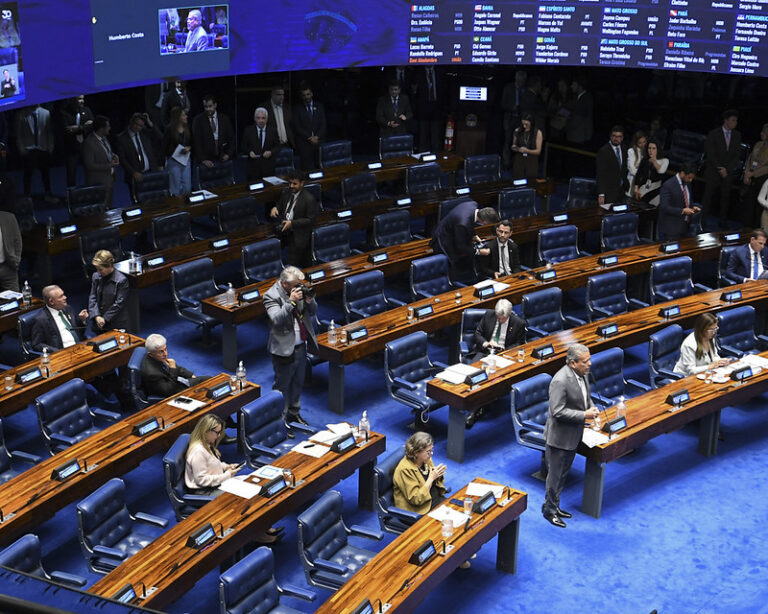Senado aprova PEC dos agentes de saúde e endemias e municípios mantêm alerta para impactos fiscais