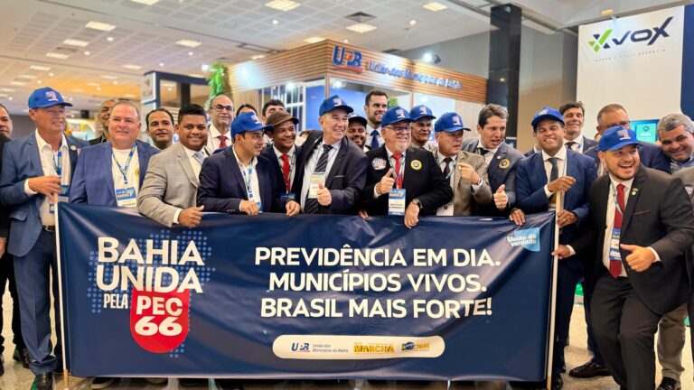 Bahia leva maior comitiva da história à Marcha a Brasília e pressiona por aprovação da PEC 66