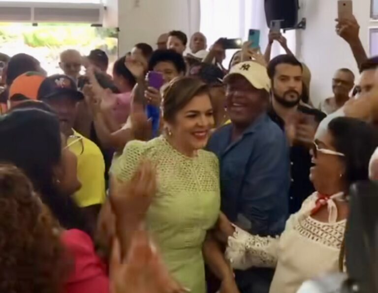 Primeira mulher a assumir a Prefeitura de Ruy Barbosa, Eridan Bonifácio toma posse