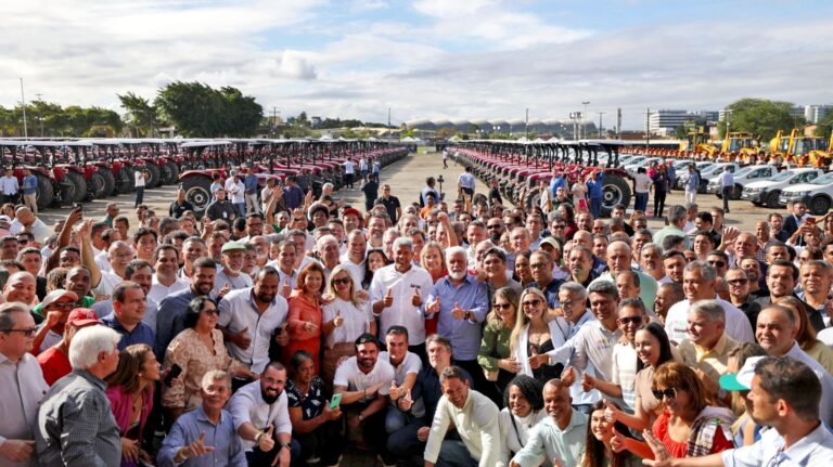Prefeitos participam do lançamento do Plano Safra com investimentos de R$ 4,3 bilhões para Bahia