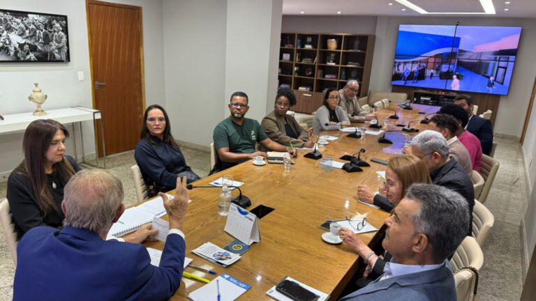 UPB e Voluntárias Sociais da Bahia debatem fortalecimento da gestão de resíduos sólidos e inclusão de catadores na Bahia