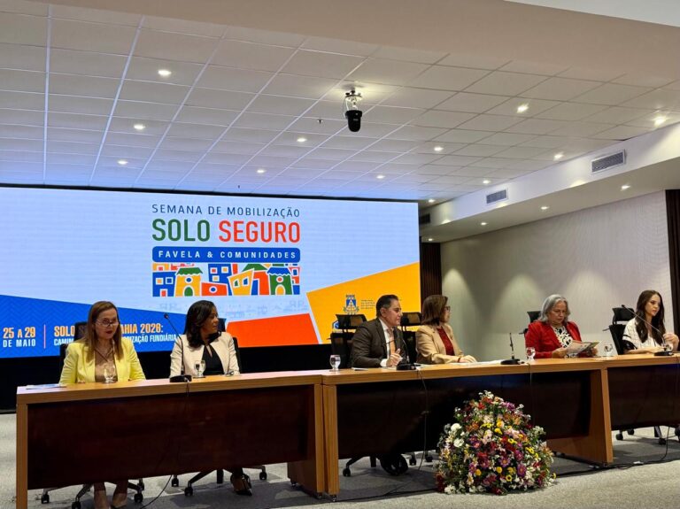 Semana Solo Seguro encerra com 806 títulos de propriedade entregues a moradores em situação de vulnerabilidade; TJBA celebra ações de Reurb em parceria com municípios e registradores