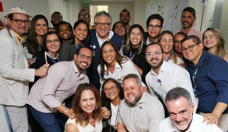 Entrega de ambulâncias do SAMU e reforma do Hospital Octávio Mangabeira pelo Governo do Estado marcam agenda do Ministro da Saúde na Bahia