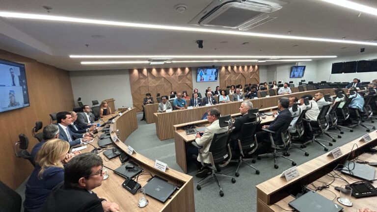 UPB e MP/BA reúnem os 18 maiores municípios do estado para discutir o compromisso com a alfabetização na idade certa