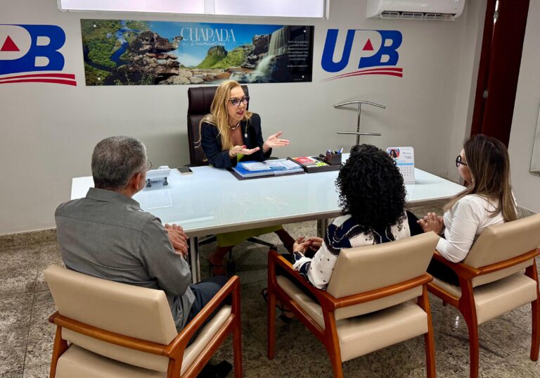 Prefeita Monalisa Tavares assume presidência interina da UPB