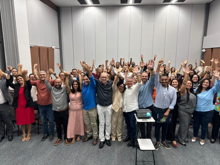 UPB participa de lançamento da Rede do Futuro, em Feira de Santana, e fortalece protagonismo dos municípios na educação e qualificação profissional