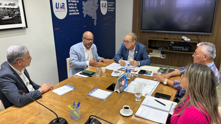 UPB e Secti firmam parceria para ampliar ciência, tecnologia e inovação nos municípios baianos