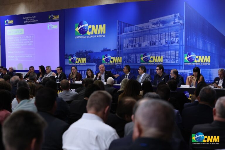 Gestores baianos participam de mobilização em Brasília contra pautas-bombas