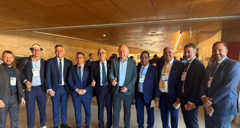 Wilson Cardoso lidera mobilização em Brasília por avanço de PECs e redução da alíquota do INSS