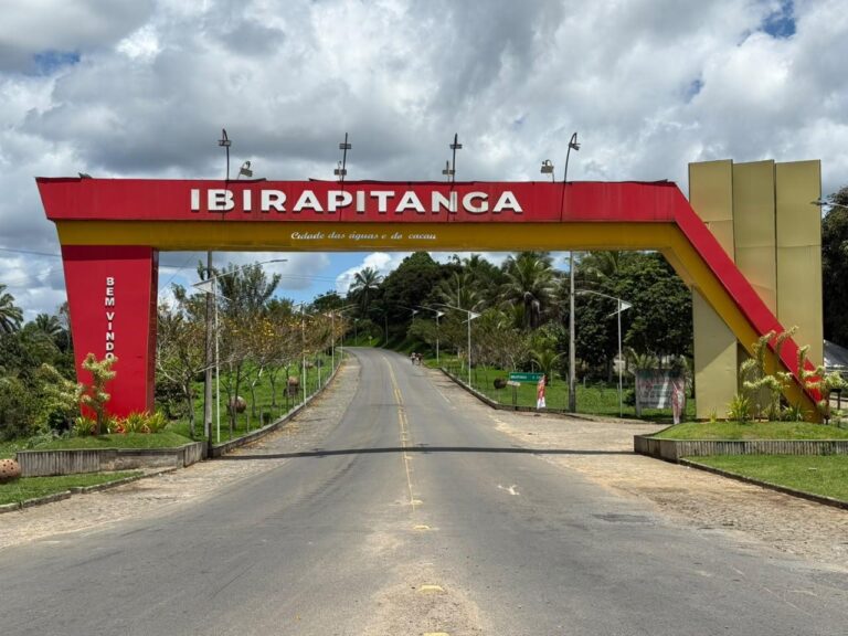 Prefeitura de Ibirapitanga antecipa planejamento para 2027 e investe mais de R$ 500 mil em uniformes escolares