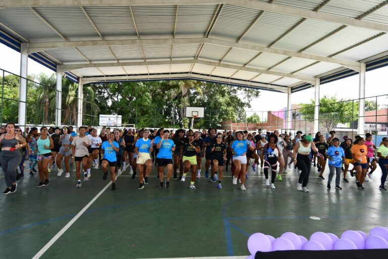 Aulão de Ritbox reúne público na Praça dos Esportes em celebração ao Mês da Mulher