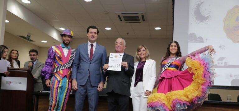 Todos os 417 municípios baianos recebem o Selo de Transparência dos Festejos Juninos nesta terça (10)