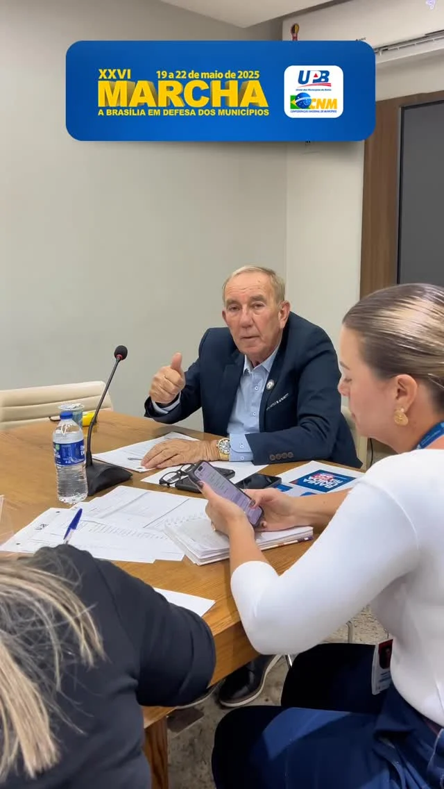 Faltando uma semana para o início da XXVI Marcha a Brasília em Defesa dos Municípios, o nosso Presidente @wilsonpcardoso_ está cuidando dos últimos detalhes e faz um chamado aos gestores para que se credenciem logo no primeiro dia do evento (segunda-feira) para evitar filas na entrada da abertura oficial que ocorre na terça-feira (20). Vamos juntos, com União de Verdade, lutar pela aprovação da PEC66, a redução da Alíquota do INSS e o fortalecimento dos nossos municípios!