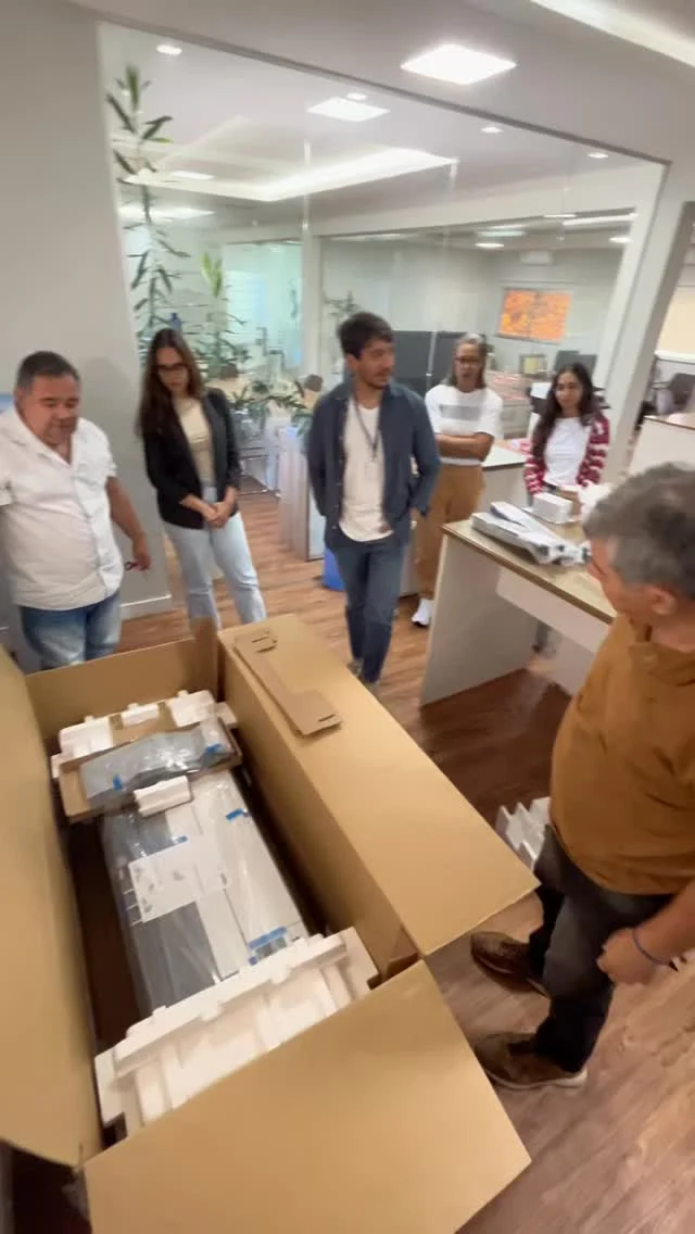 🔔 Alerta de Novidade!

Como parte do esforço da nossa Diretoria para fortalecer e equipar o setor de elaboração de projetos da UPB, a Coordenação de Engenharia e Arquitetura recebeu uma nova Plotter, adquirida com recursos próprios, para imprimir os projetos elaborados para os municípios. Essa novidade vai dar mais agilidade e qualidade aos projetos apresentados pelas prefeituras a órgãos como CONDER, CAR, CAIXA e outros.

✅ Esse é o empenho da UPB para garantir o apoio técnico e contribuir para que as obras saiam do papel e levem mais desenvolvimento aos municípios!