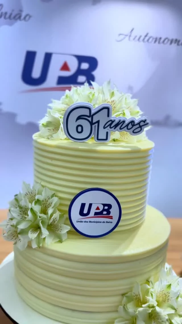 Um grande pacto pela Educação foi firmado hoje durante a celebração dos 61 anos da UPB. Prefeitos, prefeitas e a diretoria da entidade, liderada pelo Presidente Wilson Cardoso, assumiram o compromisso de avançar nos índices de alfabetização das crianças do 2° ano do ensino fundamental para fortalecer a educação da Bahia e ampliar o desenvolvimento dos nossos municípios com um futuro de mais oportunidades!

Vamos juntos! Todos Unidos pela Educação 📚✨