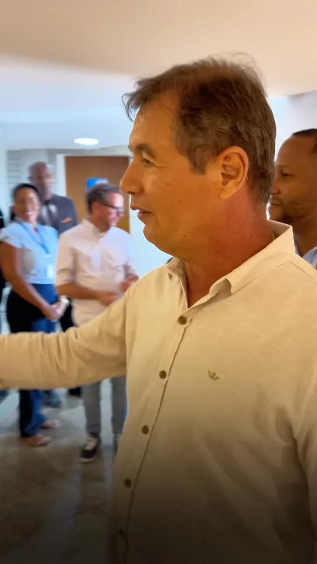 Com muito carinho, a Equipe da UPB e o Presidente @wilsonpcardoso_ agradeceram ao Prefeito de Barra do Choça e Diretor Regional Sul da entidade @oberdanrocha_ pela passagem na presidência interina da UPB esta semana. O dinamismo no revezamento da presidência da entidade tem tornado mais participativa e representativa a instituição, fortalecendo o papel dos diretores que colabora com ideias e ações. 

A UPB agradece ao prefeito Oberdan pela dedicação e colaboração no exercício do cargo! 🤝🙏🙌