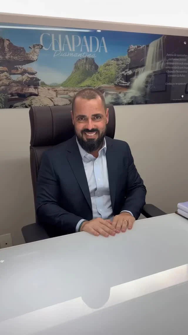 A UPB inicia o ano com mais uma ação que reforça seu modelo de gestão participativa. O prefeito de Ituberá e 2º tesoureiro, @regesoficial assume interinamente a presidência da entidade. A condução faz parte da gestão colaborativa liderada pelo presidente @wilsonpcardoso_ que incentiva o revezamento entre os diretores da Casa, fortalecendo a integração e a representatividade institucional.

Ao longo da semana, Reges estará à frente da representação da UPB em agendas oficiais, reuniões e no atendimento aos gestores que visitarem a instituição, em Salvador. Diretoria presente é UPB fortalecida. #uniãodeverdade #upb