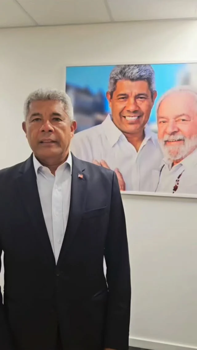 Companheiros de jornada, parceiros de trabalho e, acima de tudo, amigos que compartilham profundo respeito e admiração ao nosso Presidente, o Prefeito Wilson Cardoso.

Andaraí, a Bahia e o Brasil reconhecem e celebram a sua trajetória marcada pela força, compromisso e dedicação à gestão pública! 

Parabéns @wilsonpcardoso_ 👏👏👏