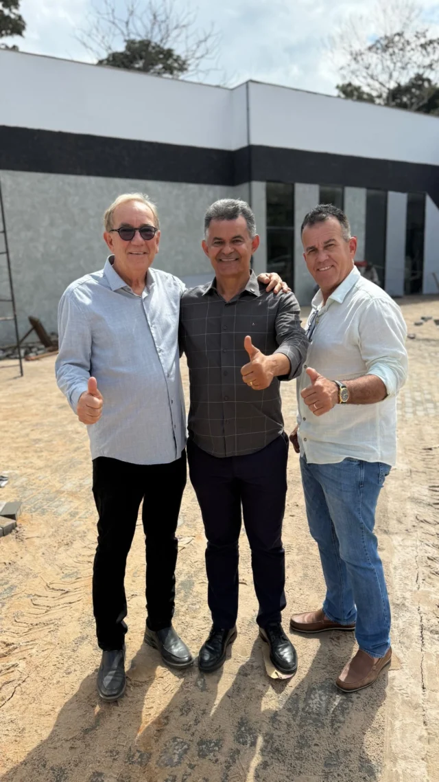 Sivaldo Rios, prefeito de Capim Grosso e presidente da FECBahia, visitou as obras da Reforma, ampliação e modernização da UPB e acompanhou de perto a transformação da sede da entidade.

A nova estrutura representa um marco para o municipalismo baiano, oferecendo mais espaço, conforto e condições para fortalecer o diálogo, a qualificação e a integração entre os municípios.

📅 No dia 13 de agosto, às 16h, prefeitos, prefeitas, gestores e parceiros estão convidados para a inauguração do Novo Espaço Municipalista e a entrega da Reforma, ampliação e modernização do Auditório Prefeito Antônio Lomanto Júnior.

Uma conquista construída em parceria, pensando no presente e no futuro dos municípios baianos.

#UPB #Municipalismo #Bahia #GestãoPública #FECBahia