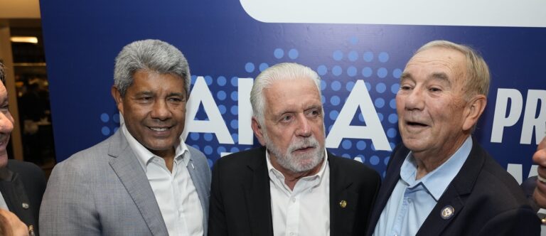 Jerônimo Rodrigues participa de evento na UPB e assina cessão de uso do terreno para ampliação do auditório da entidade