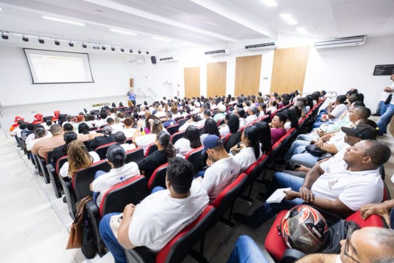 Zoonoses em Foco reúne agentes de endemias com ações formativas e de integração